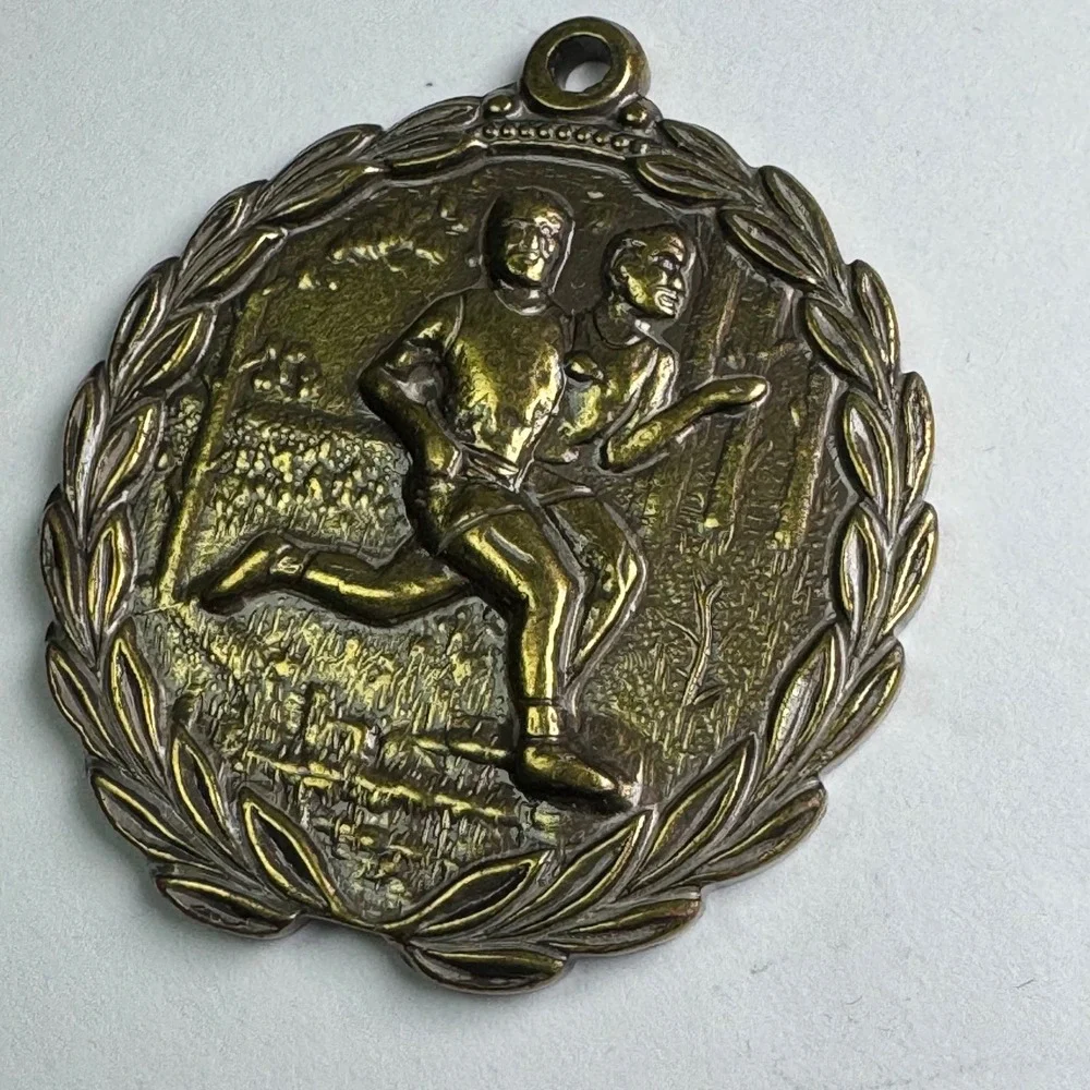 Vintage Track and Field Run Small 1.5